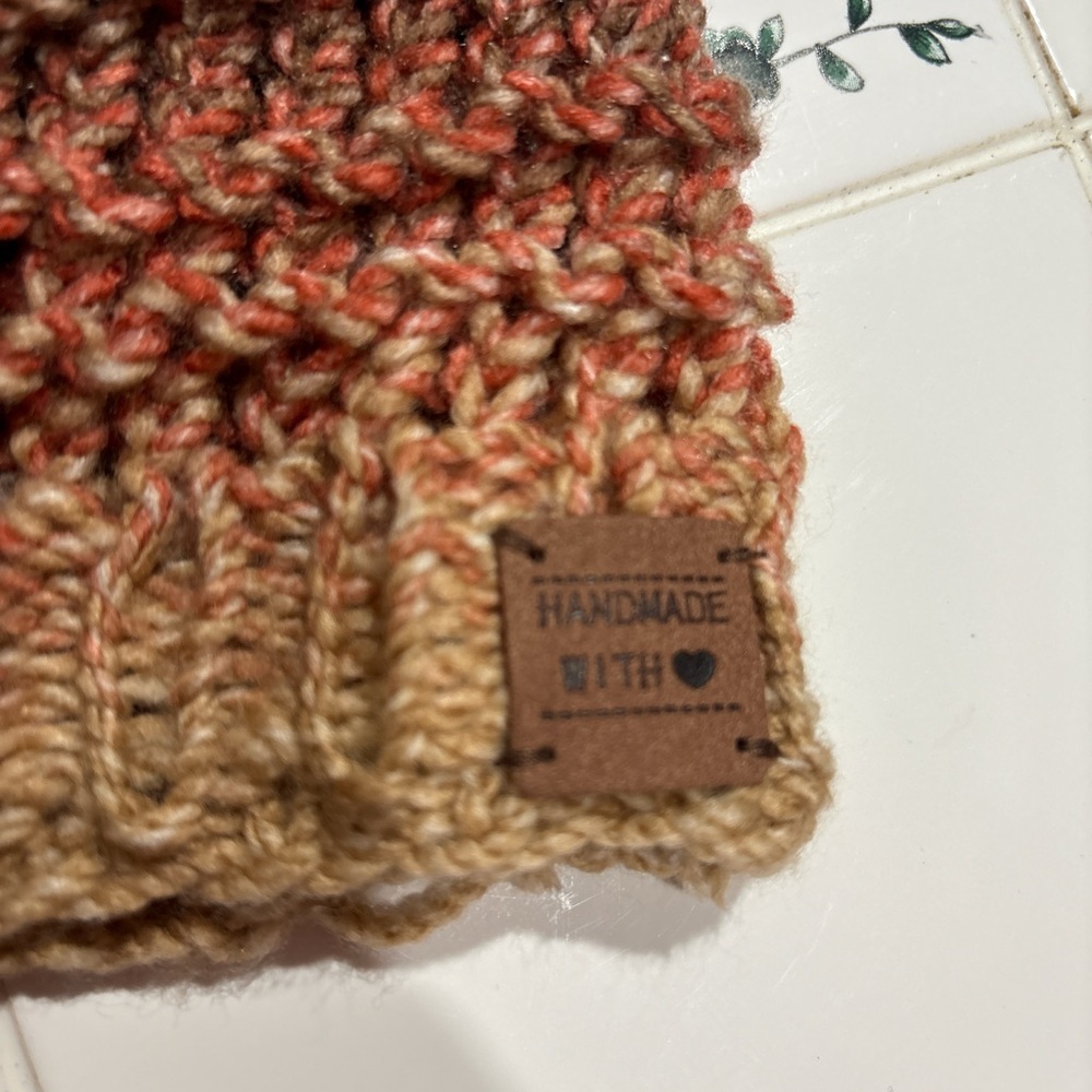 Handcrafted Earthy Color Knit slouchy Beanie with Pom-Pom - Picture 3 of 5